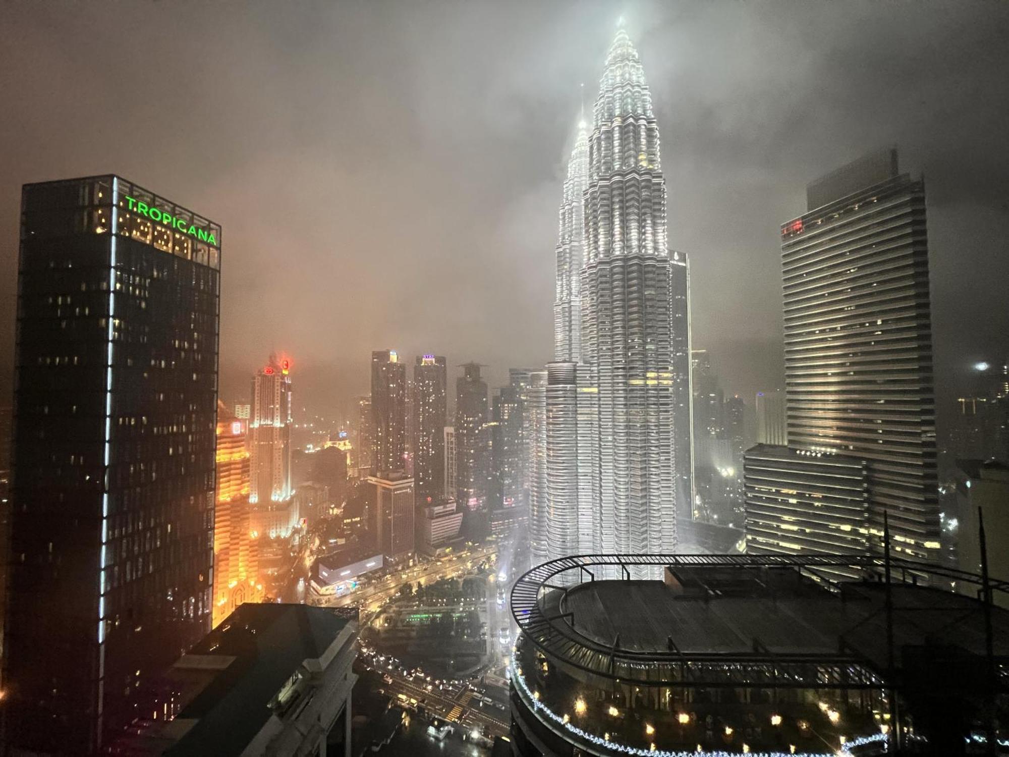 Sky Suites At Klcc By Mitstay Kuala Lumpur Ngoại thất bức ảnh