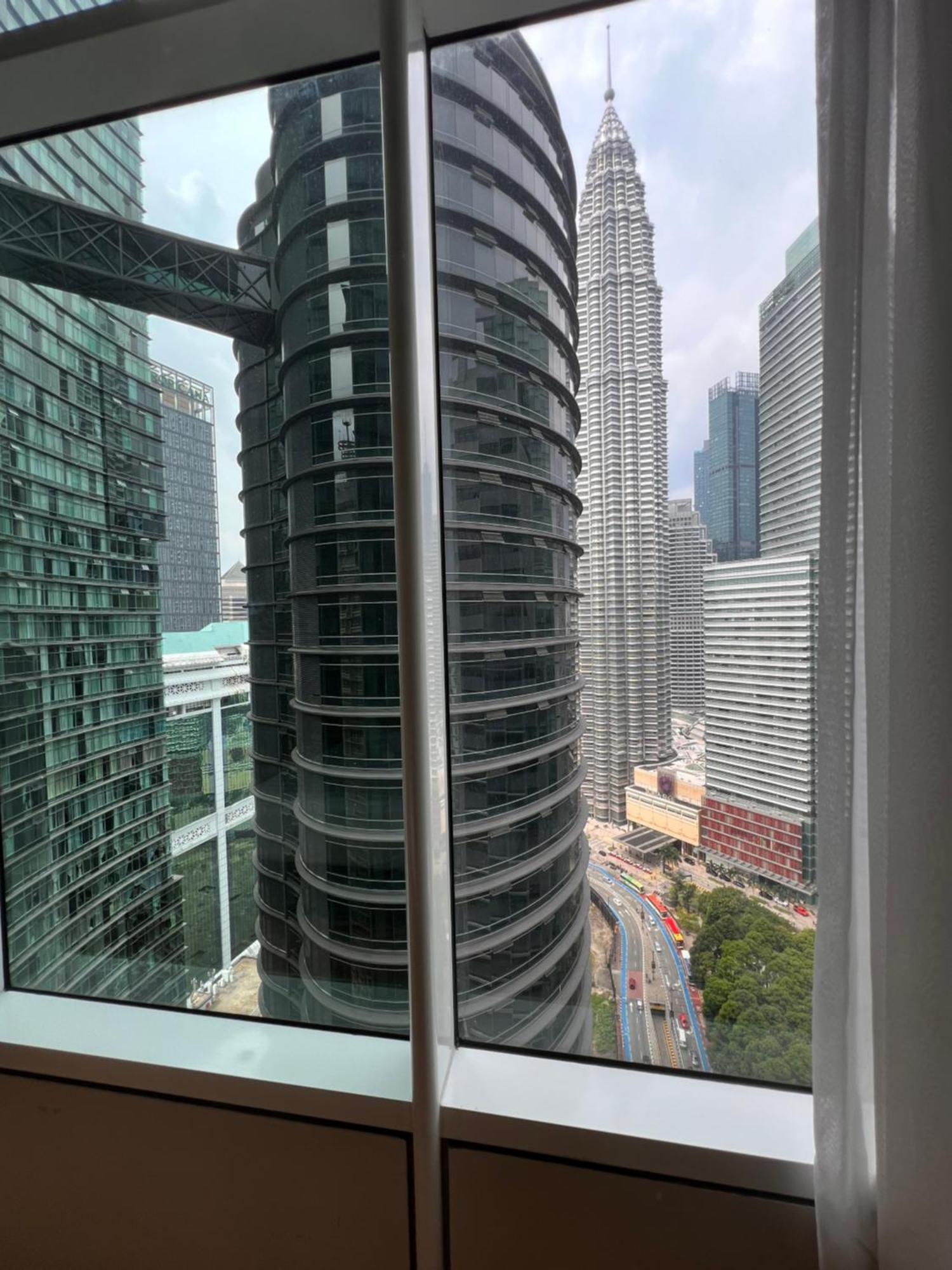Sky Suites At Klcc By Mitstay Kuala Lumpur Ngoại thất bức ảnh